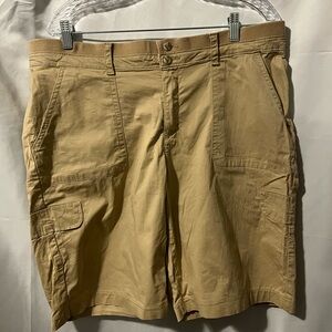 Lee Women’s Tan Cargo Shorts